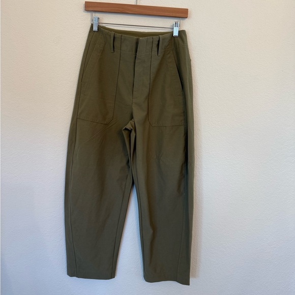 Athleta Skyline High Rise Barrel Leg Pant Women Size 6 In Olive Branch $129 - Picture 3 of 9